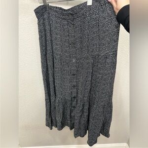 Talbots Black and White A-Line Midi Skirt